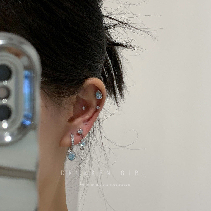 爆闪蓝色锆石小耳钉女医用钛钢耳骨钉睡觉免摘养耳洞高级耳蜗耳饰,饰品/流行首饰/时尚饰品新,耳钉,淘宝优惠券,粉丝福利购,淘宝优惠卷