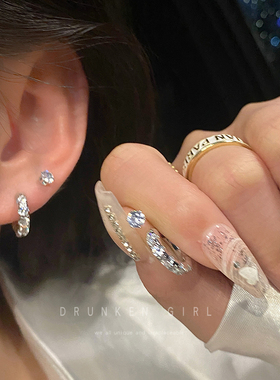 双耳洞素圈耳环耳钉女秋冬小众设计感小耳圈搭配圈圈耳饰圆圈耳扣