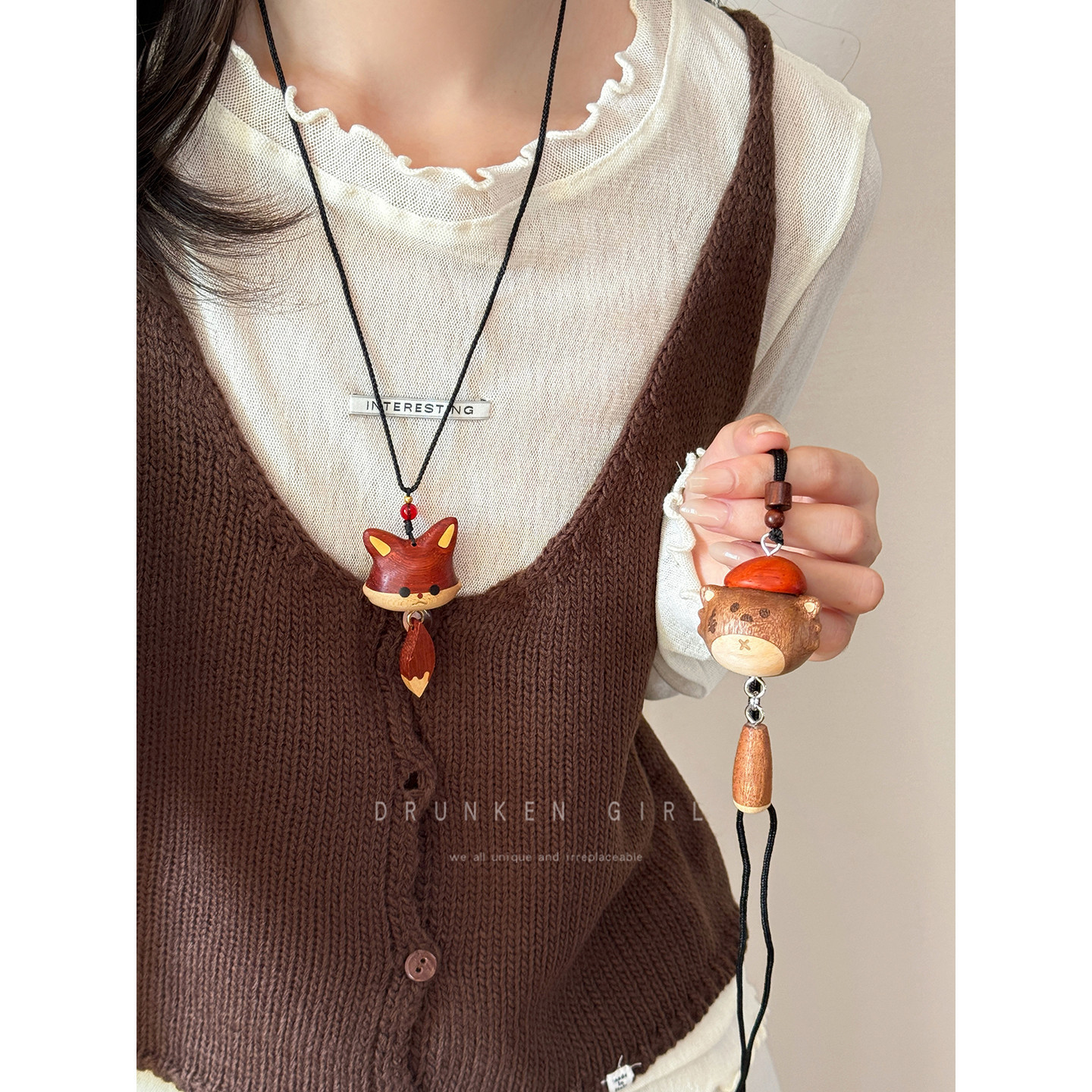 檀木小狐狸吊坠项链女秋冬