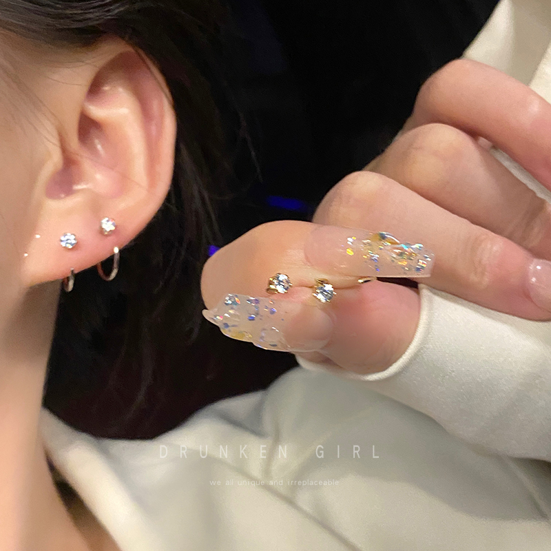 简约素圈金色锆石耳钉