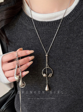 初见心跳 韩国长款耳机吊坠项链女秋冬小众设计高级感毛衣链配饰