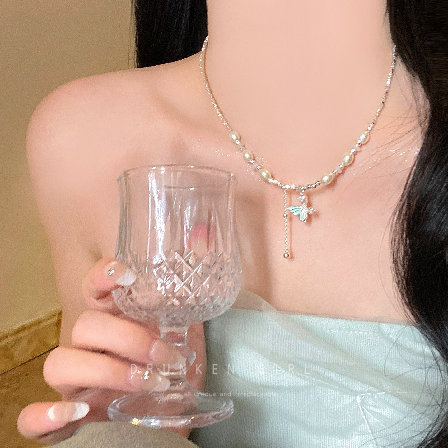 碎银子珍珠蝴蝶吊坠项链女2026图片