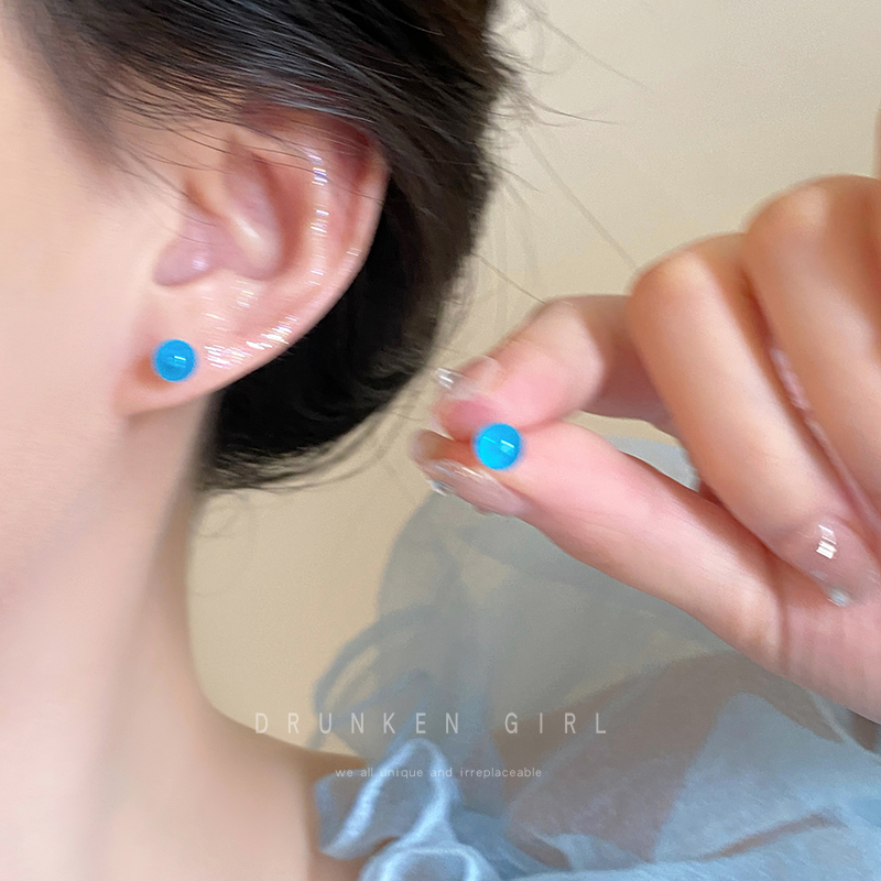 海蓝色猫眼石小巧圆珠耳钉