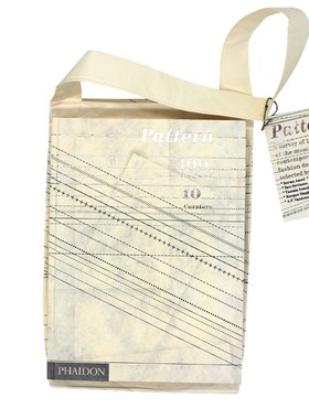 现货 Pattern: 100 Fashion Designers, 10 Curators 模式：100名时装设计师，10名策展人 原版