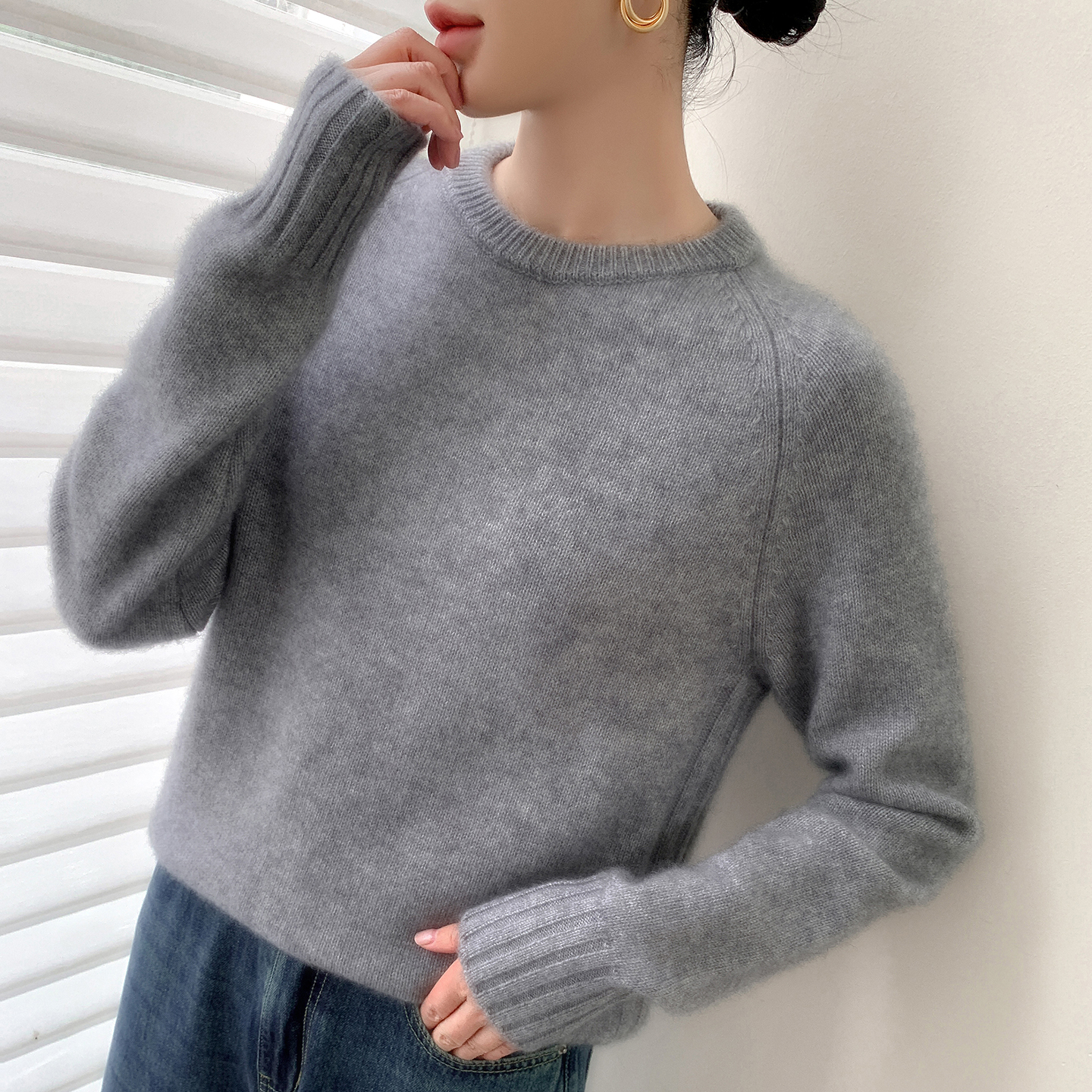 秋冬新款圆领山羊绒衫女宽松显瘦