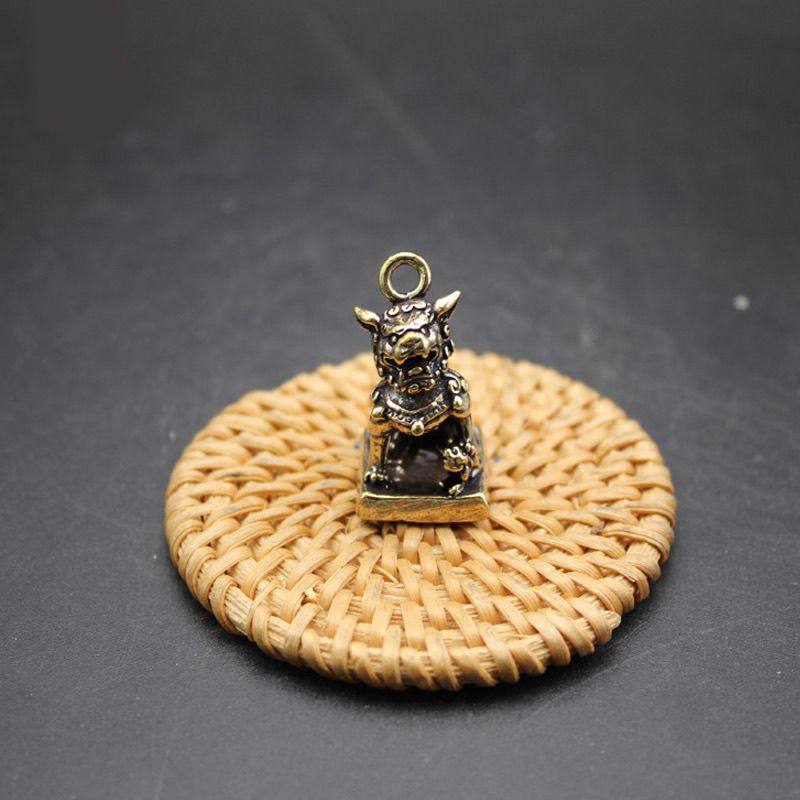 黄铜创意麒麟印章复古迷你汽车钥匙扣挂件箱包拉链小挂饰随身饰品