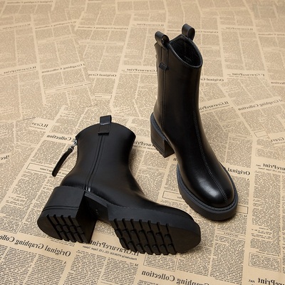 秋冬巨好看初火小短靴女2025绝美早粗跟高跟裸靴1116z