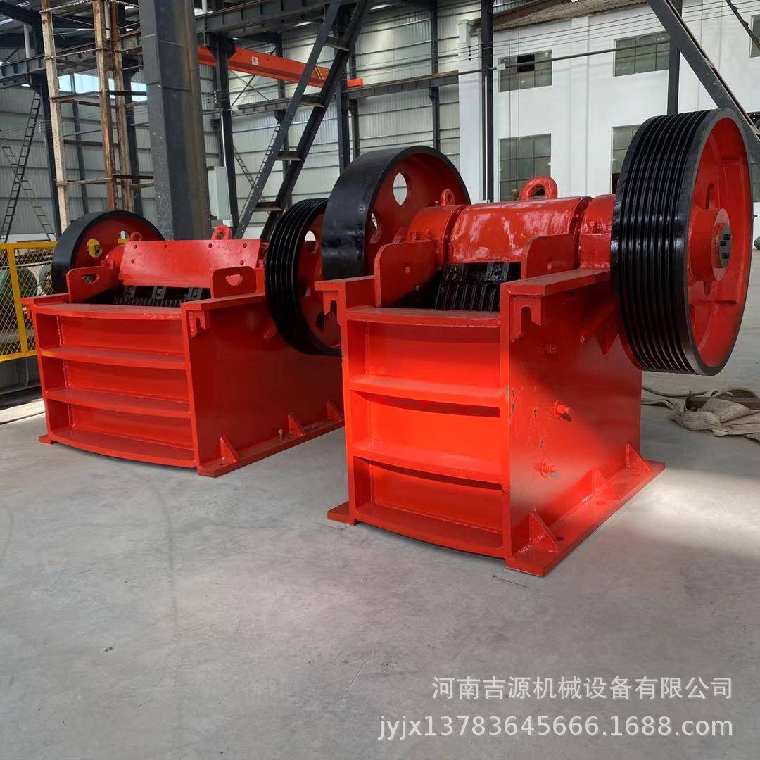 小型鄂式碎石机可移动建筑垃圾破碎机花岗岩粉碎机