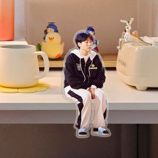 小红书同款 SEVENTEEN夫胜宽全圆佑泡面盖搞笑Boo坐姿立牌明星周边