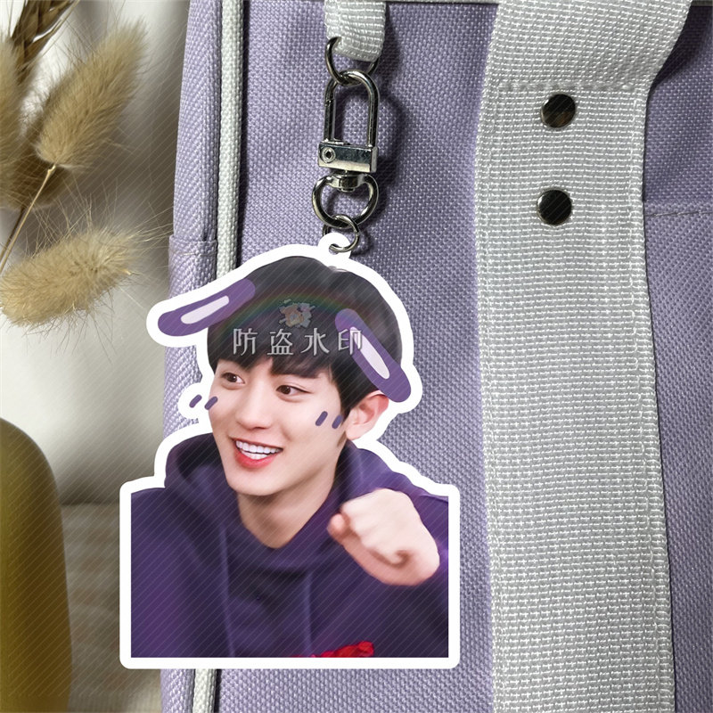 朴灿烈白底亚克力双面钥匙扣书包挂件应援周边来图定制抖音同款,节庆用品/礼品,钥匙扣,淘宝优惠券,粉丝福利购,淘宝优惠卷