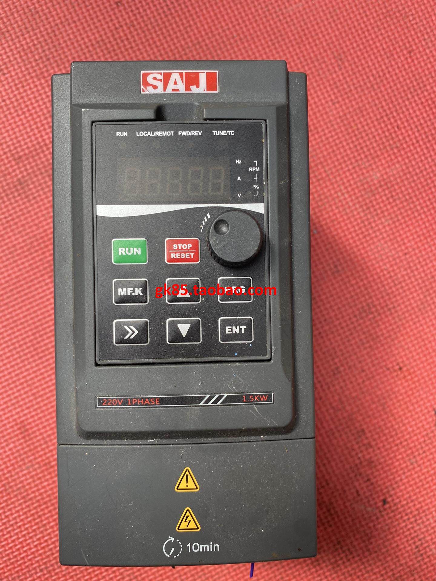 saj三晶1.5kw变频器vm1000b/220v/1.5k