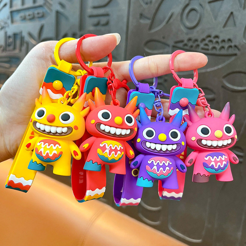 创意2026新年款年兽钥匙扣拼色渐变小挂件包包配饰学生小礼品货源