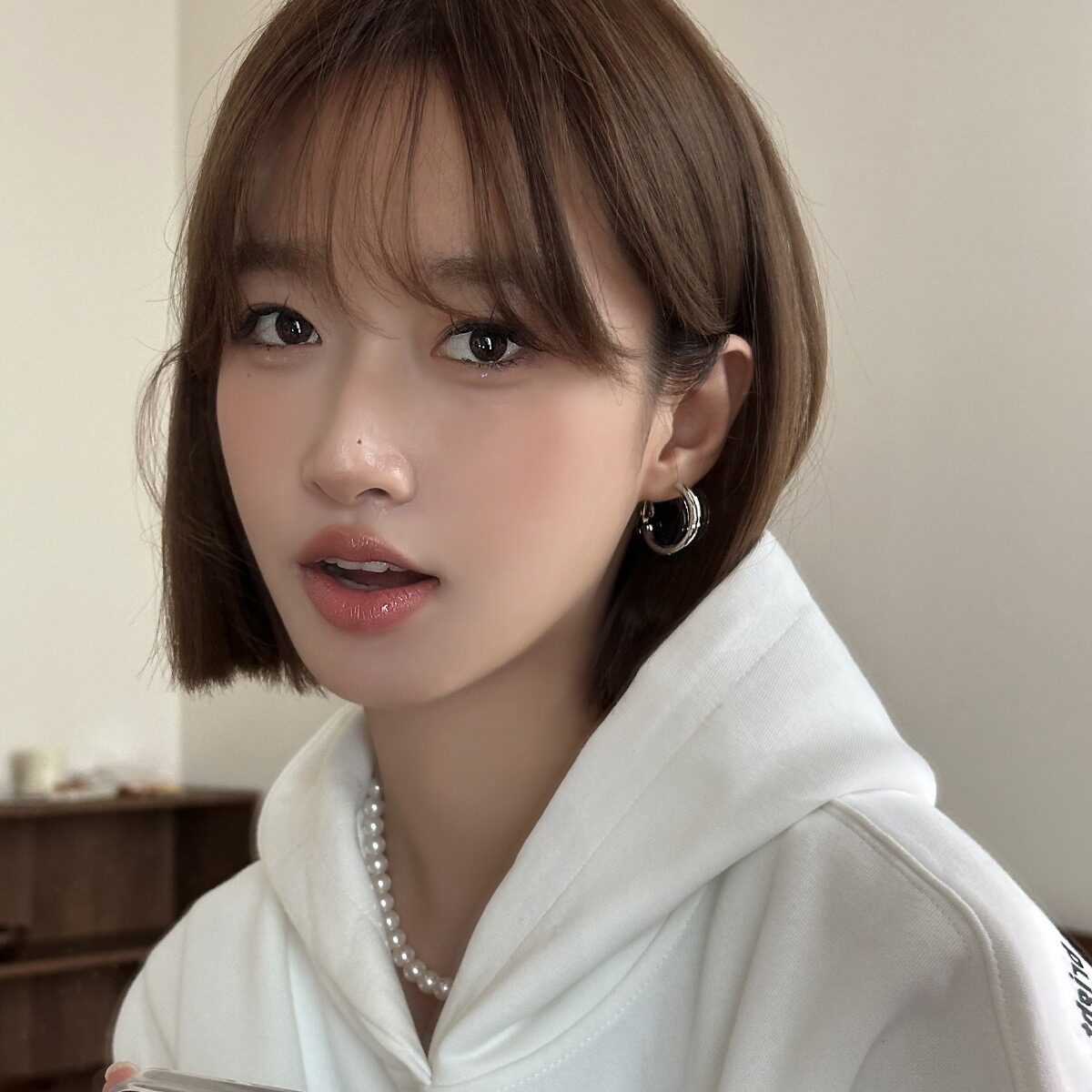 925银针弹簧扣耳环女chic风时尚通勤耳饰轻奢高级感耳圈高保色