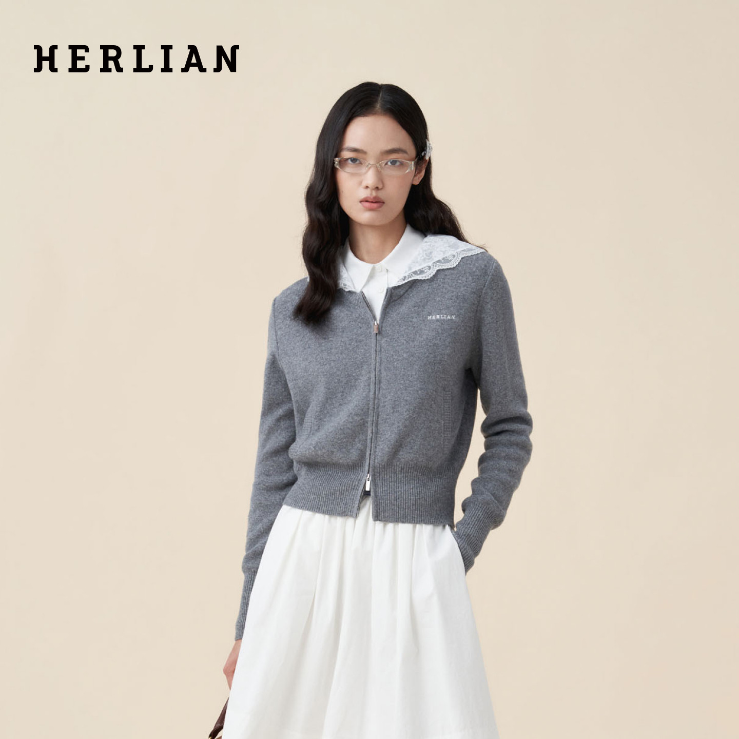 HERLIAN 2026年秋季新品女士绣花领开衫毛衣针织衫连帽拉链卫衣