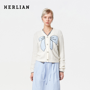 HERLIAN 2025年冬季女士格子蝴蝶结印花V领针织衫