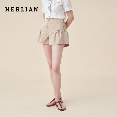高腰卡其花苞短裤新品度假休闲