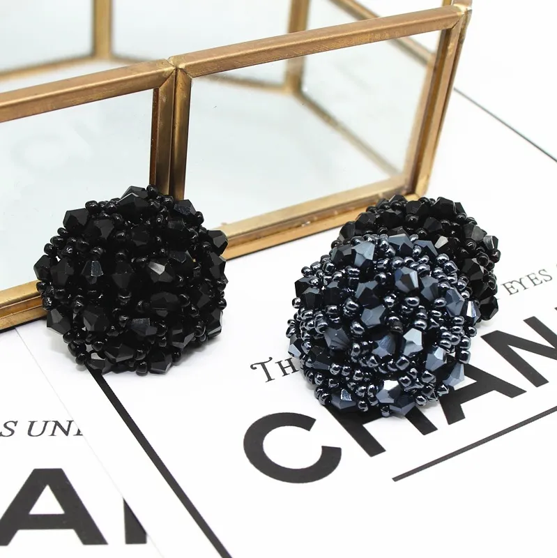 手工订珠扣珍珠水晶装饰扣胸花纽扣高档服饰呢大衣外套手工纽扣子