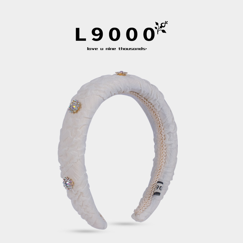 L9000/法式高级感新款发箍女士白色海绵褶皱水钻发卡增高颅顶头饰