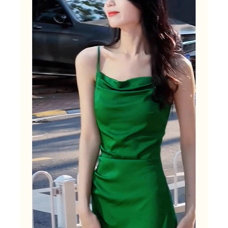 专柜撤柜网红爆款夏季高级感气质御姐范法式小香风绿色吊带连衣裙