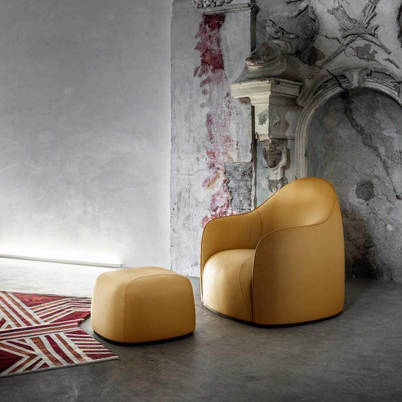 北欧轻奢单人沙发网红款弧形阳台休闲椅售楼处会客休闲设计师单椅