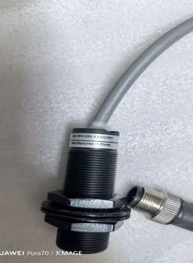 接近开关，型号FI8A-TM18-OD6L-0.3-Q1
