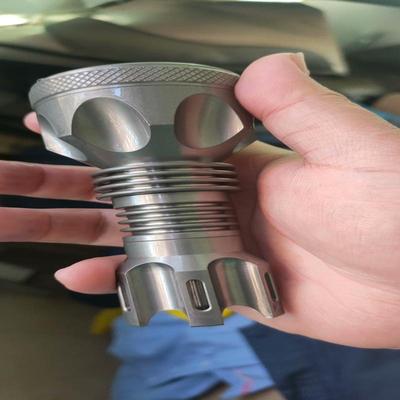 维修检查钛合金手电、灯珠采用一颗sft40灯珠、搭配橘皮议价