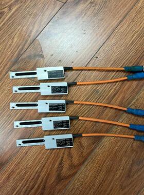 维修检查法国SENSTRONIC 传感器F-67700.实物