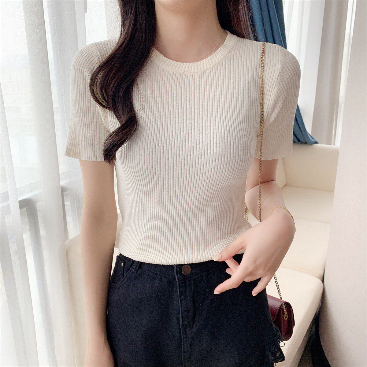 夏季2026新款圆领修身薄款短袖打底针织衫女短款冰丝t恤女上衣ins