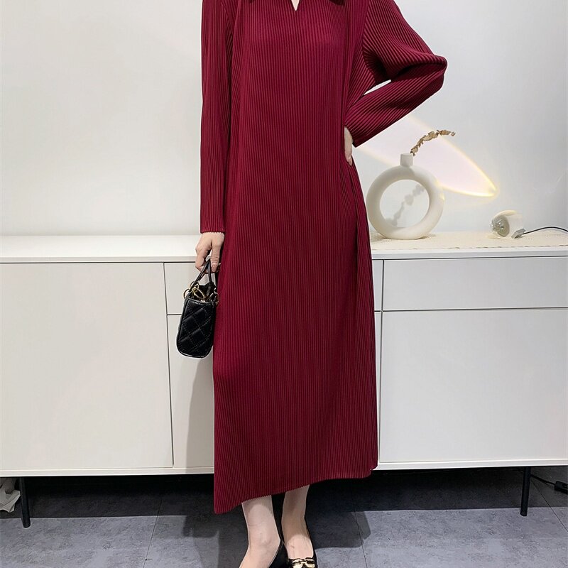 2024春秋加厚面料大牙签褶连衣裙女中长款时尚休闲长袖POLO领开叉