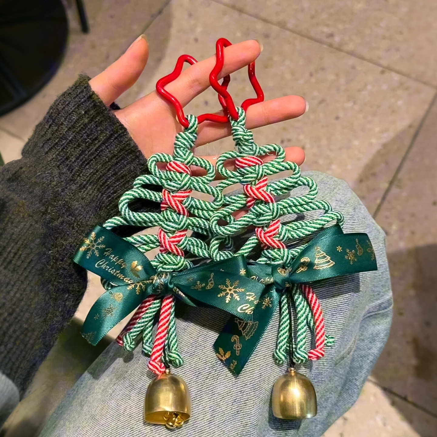 冬天需要彩色的圣诞树