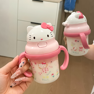 可爱的水杯专治不爱喝水的小朋友