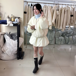 冬季一整套穿搭高级感韩系小香风白色外套花苞半身裙棉服套装女款