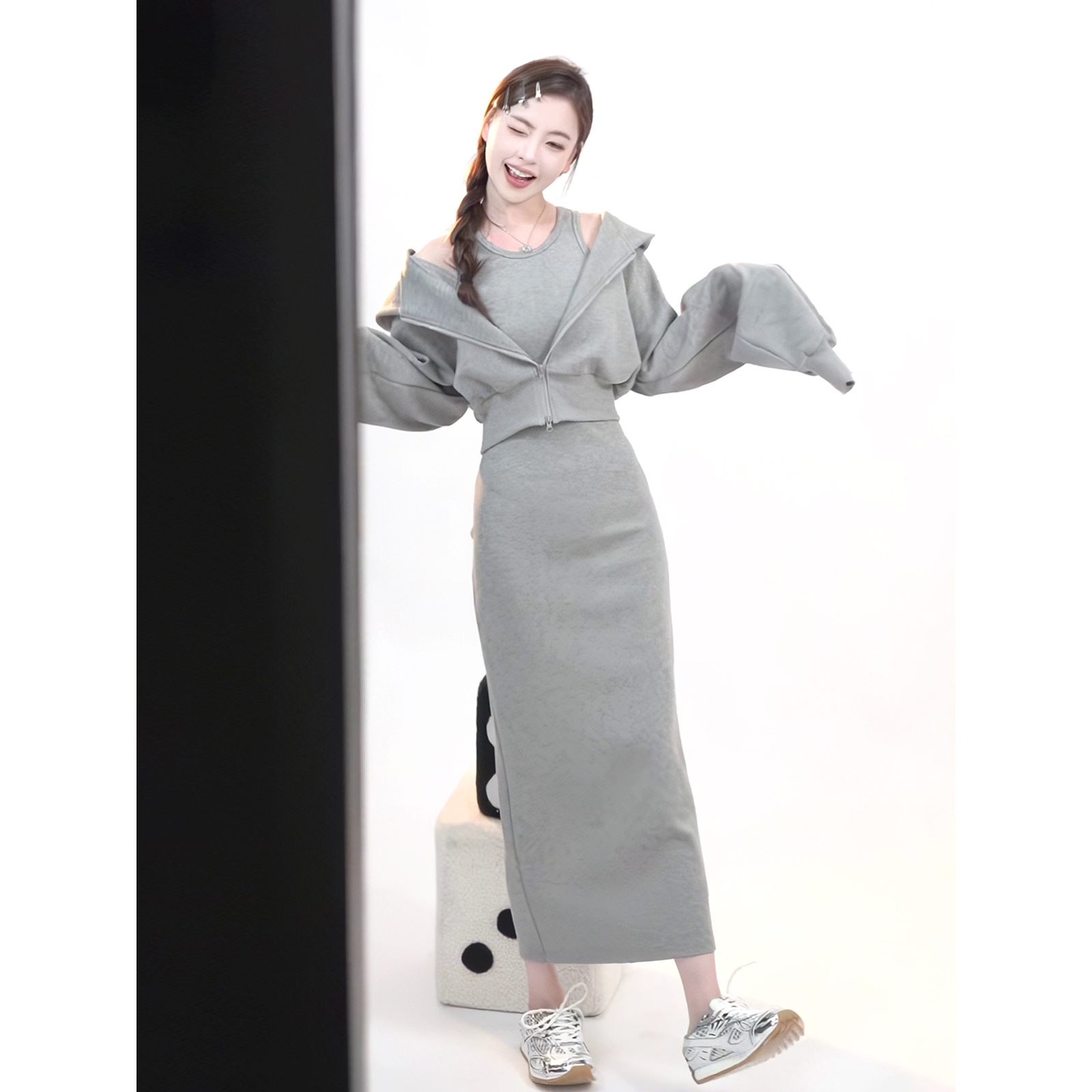 修身灰色长袖卫衣连衣裙两件套装