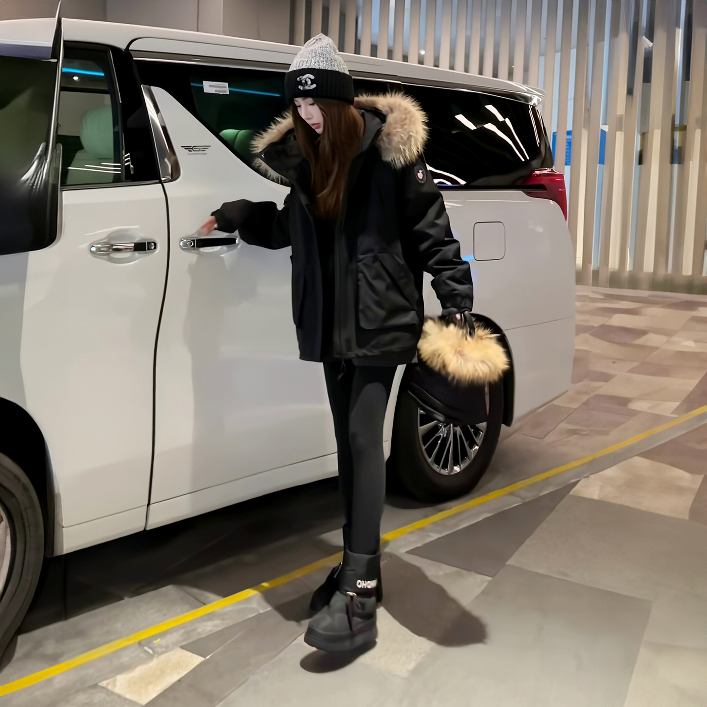 黑色超好看派克羽绒服女冬季2025