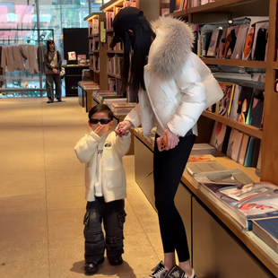 白色连帽短款棉服女2026冬季新款宽松毛领面包服时尚加厚保暖外套