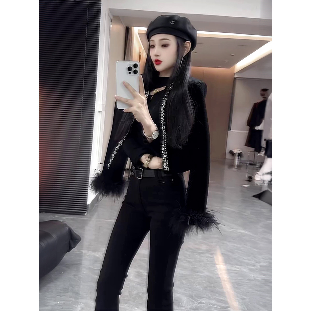 2025秋冬新款韩版亮片镶钻短款小香风外套时尚羽毛袖口厚外套女潮,女装/女士精品,短外套,淘宝优惠券,粉丝福利购,淘宝优惠卷