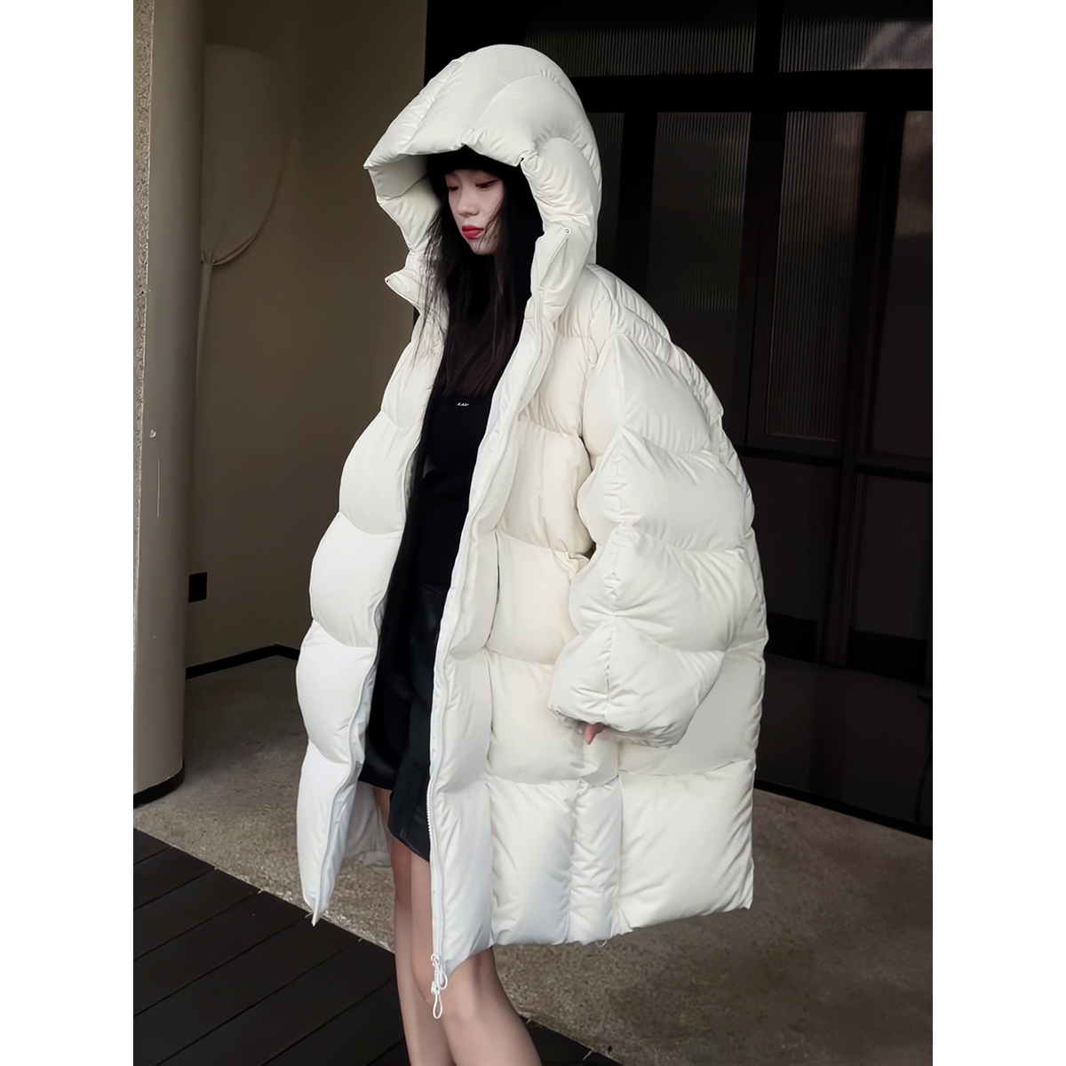 韩系中长款白色连帽羽绒棉服女