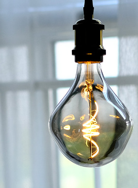 氛围灯灰色暖光灯外星人爱迪生灯泡E27大螺口调光LED无频闪复古灯