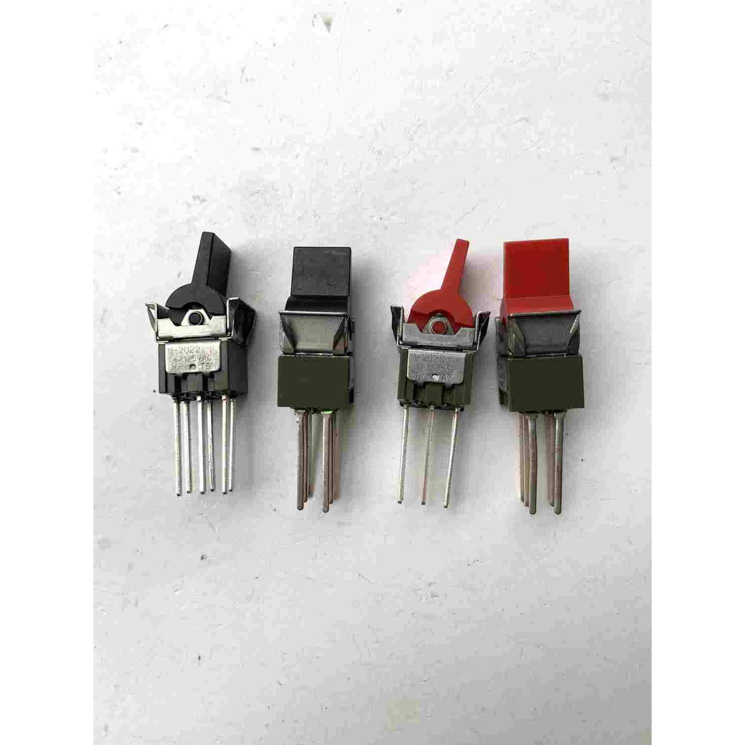 日本NKK 6脚2档 单边复位钮子摇臂拨动开关 6A 125VAC 全新