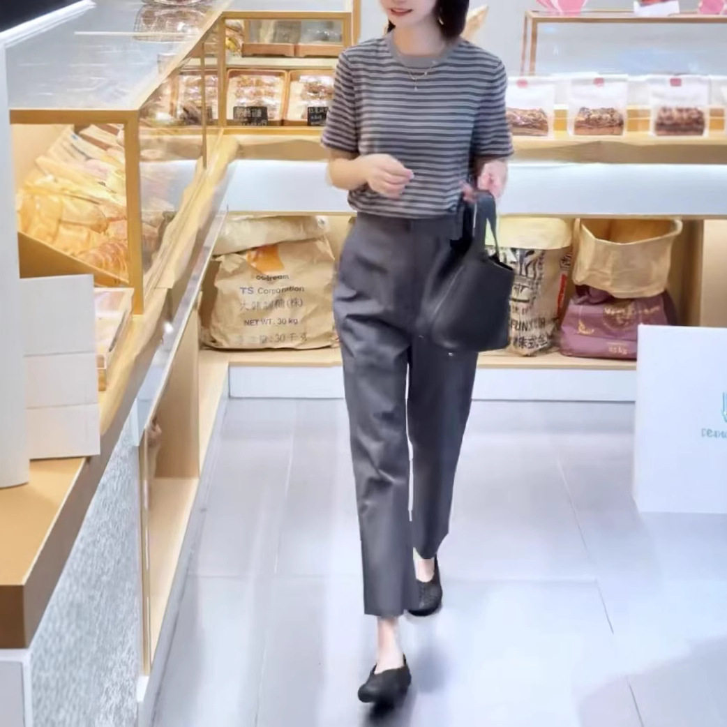 25711新大爱美依缘2025夏季新款洋气条纹短袖T恤高腰九分西裤显瘦