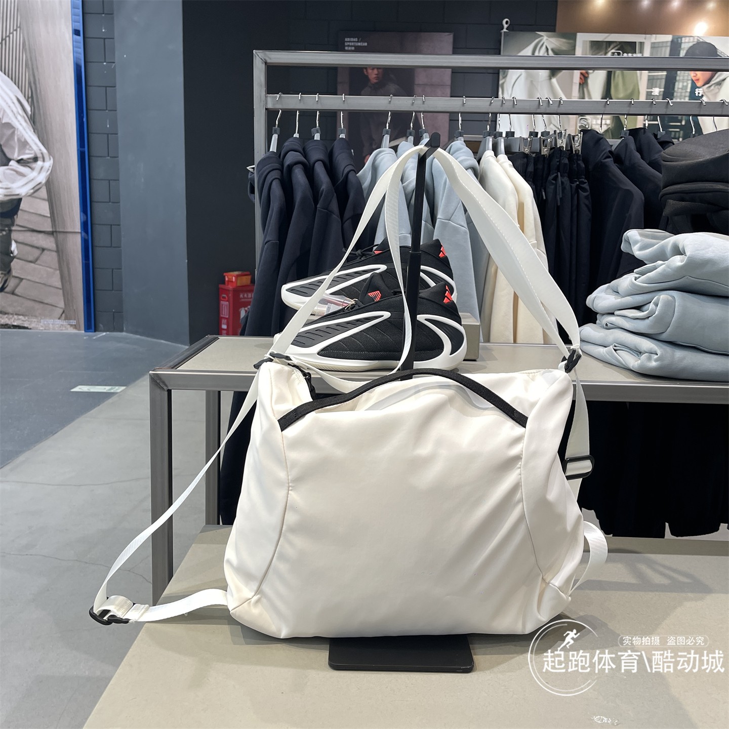 阿迪达斯女双肩两用包