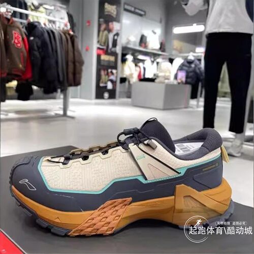 李宁男子反光高回弹缓震运动鞋