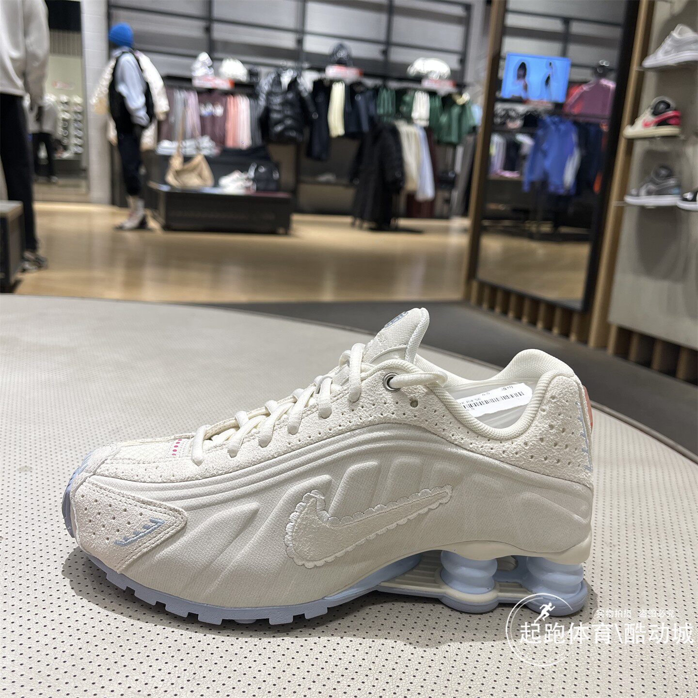 Nike耐克女子透气气柱鞋2026春新款SHOX R4高跟缓震运动鞋 IH3572
