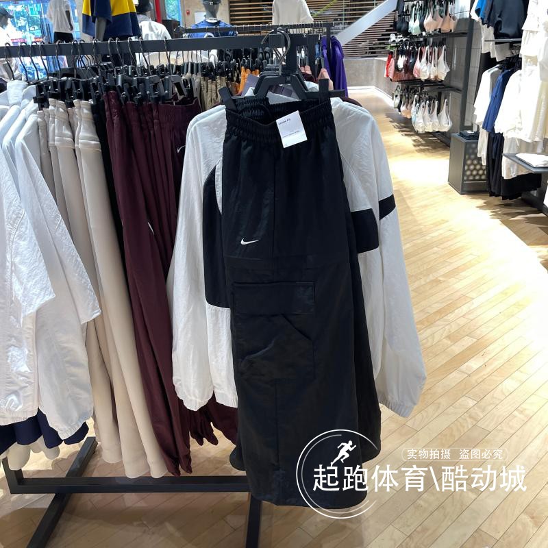 耐克女梭织工装宽松运动半身裙