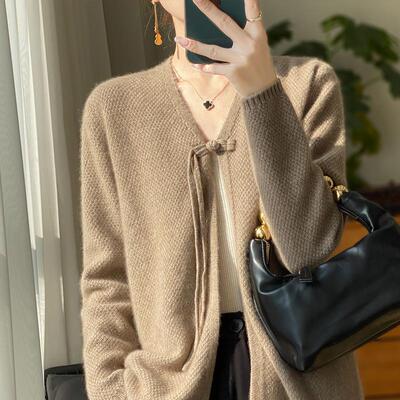 春秋新款款V领开衫女新中式国风盘扣短款外套气质外搭针织衫上衣