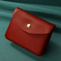 Красный двойной слой на молнии.