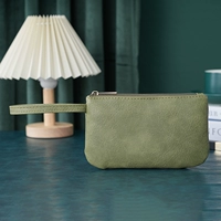 Оливково-зеленый