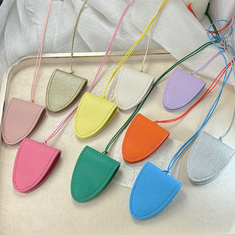 多巴胺彩色皮质磁吸眼镜夹长款挂脖项链女款2026新款爆款挂件配饰