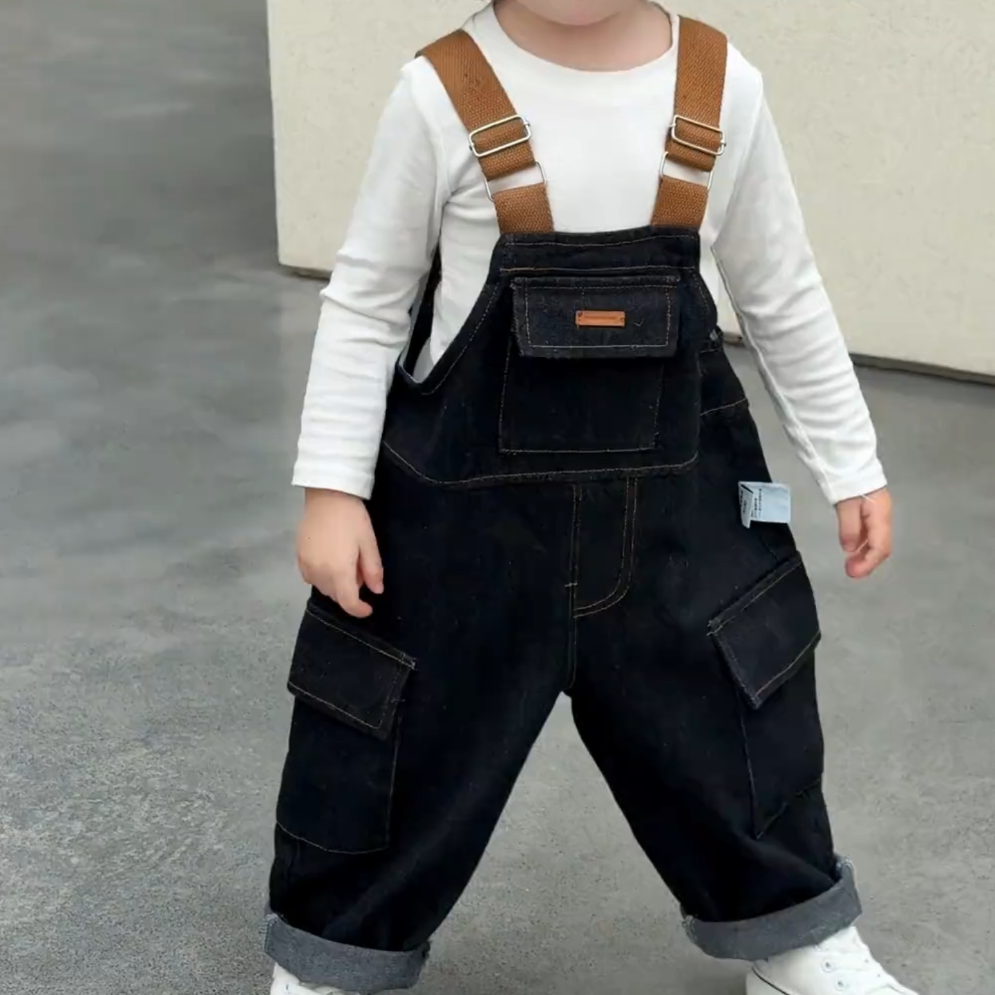 女童牛仔工装背带裤2026春秋新款儿童宝宝洋气百搭小童连体裤