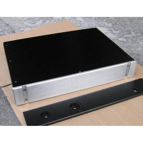 BRZHiFi - 外形尺寸430宽X70高X308深的全铝前级(DAC\WAV）机箱